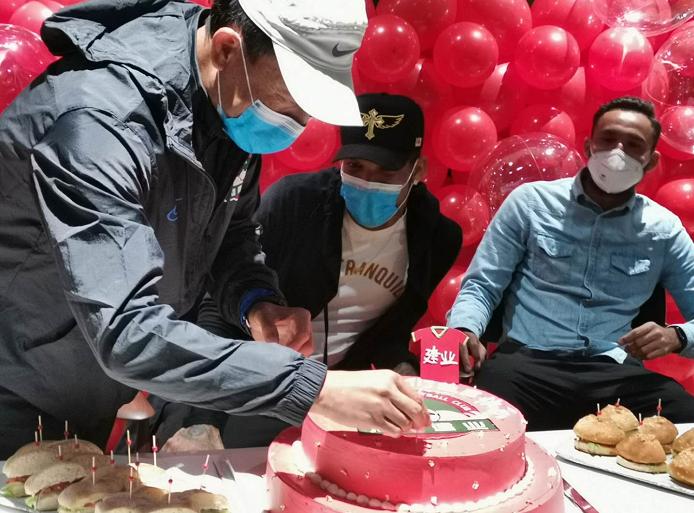 建业主帅王宝山辞职的n种猜想,中超建业队主教练王宝山介绍