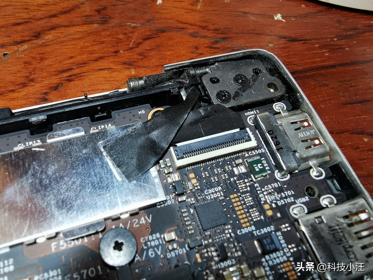 小米笔记本黑屏一秒恢复解决方法,用了几年的小米手机不经意间黑屏