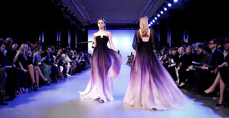 大型尴尬！一件山寨货四连撞，明星工作室都不通网吗？