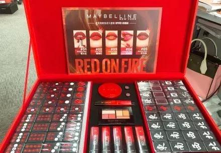 各大品牌的春节限定都跟猪一样吗,各大奢侈品牌新年限定