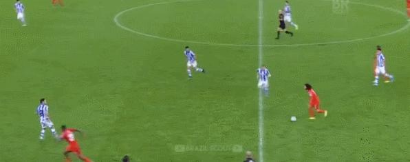 库库雷利亚巴萨首秀,巴萨青训左边卫新星库雷利亚