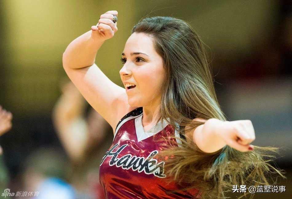 阳光下的花朵舞蹈视频,阳光下的鲜花完整版舞蹈