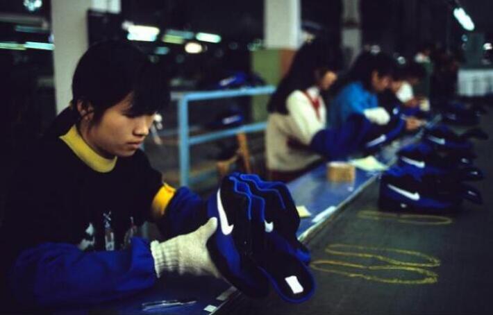 神秘的鞋王:超越郭台铭成为台湾省首富,为耐克匡威代工