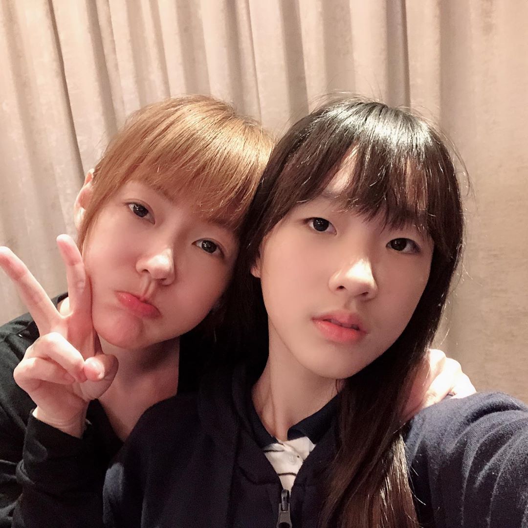 小s女儿买潮服片段,小s女儿穿衣服