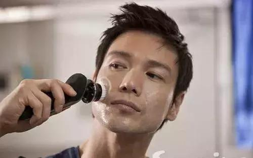 洁面仪的正确使用时间,用洁面仪的好处和坏处有哪些