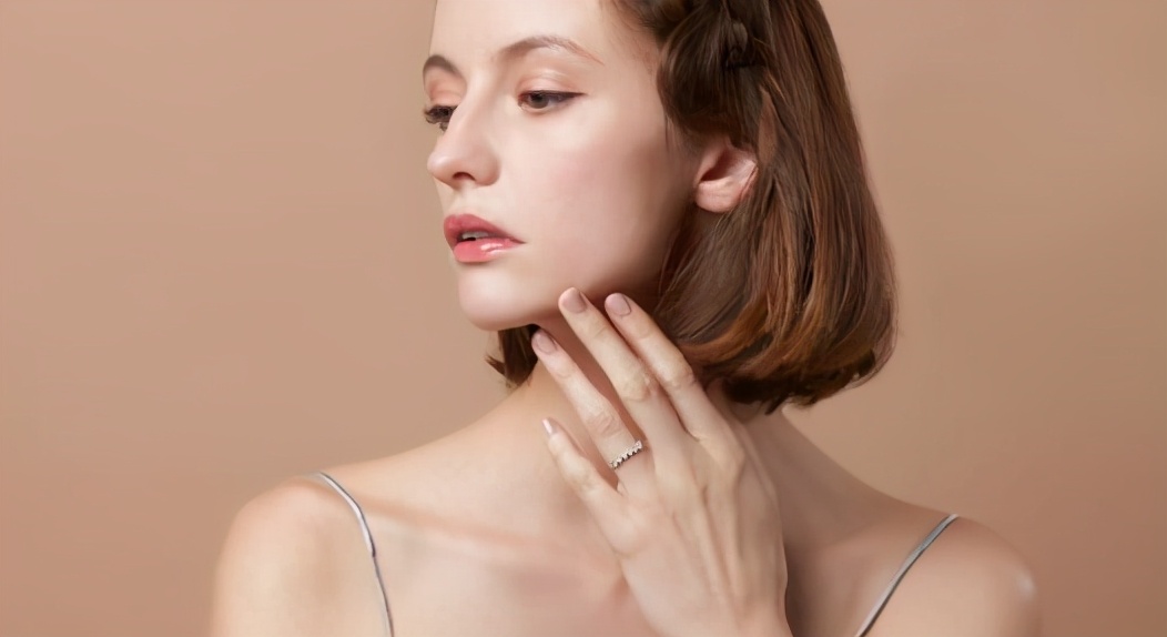 钻戒怎么选怎样辨别钻戒好坏,鉴别钻戒真假对钻戒有没有伤害