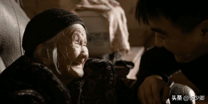 老人为什么临死前会说胡话,为什么有些老人去世前会说胡话