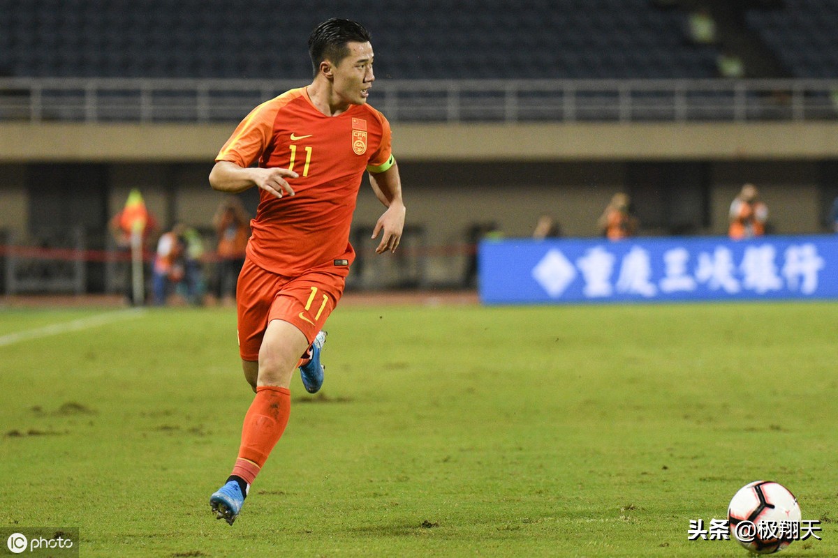 对*旗国**负责！92分钟队长这一幕让人赞叹！U22国足1个月发生了什么？