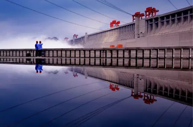 三峡大坝混凝土为什么要加煤灰,三峡大坝怎么防止混凝土的收缩