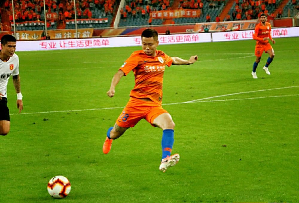 李霄鹏力挺归化球员,李霄鹏上任山东队会受益吗