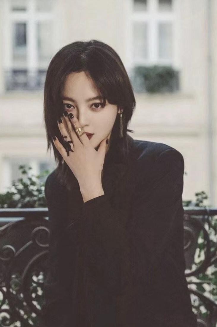 相比小清新，恶女风似乎更胜一筹！看看她们就懂了