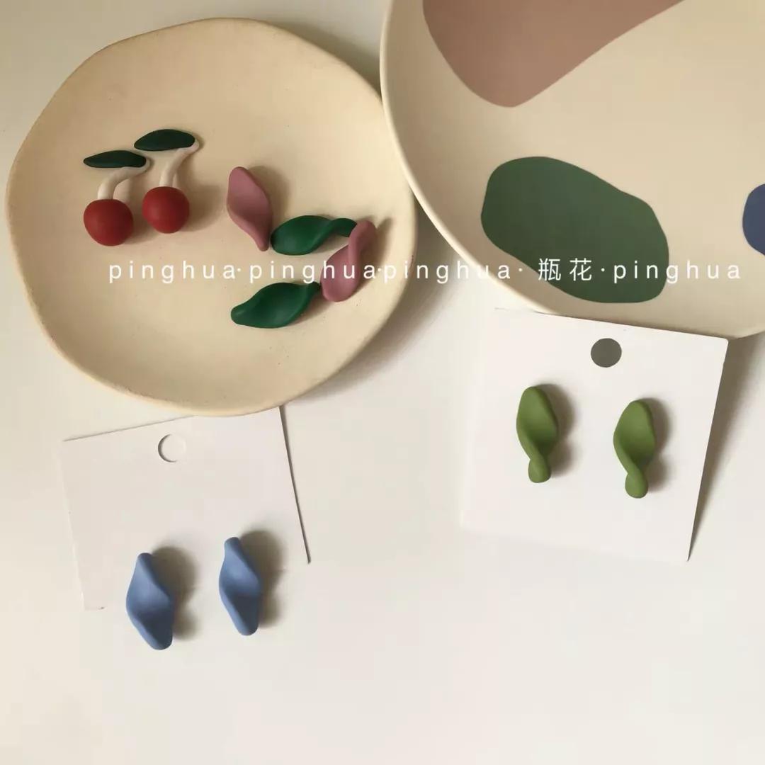 牛油果绿流行,牛油果绿跳色搭配款式