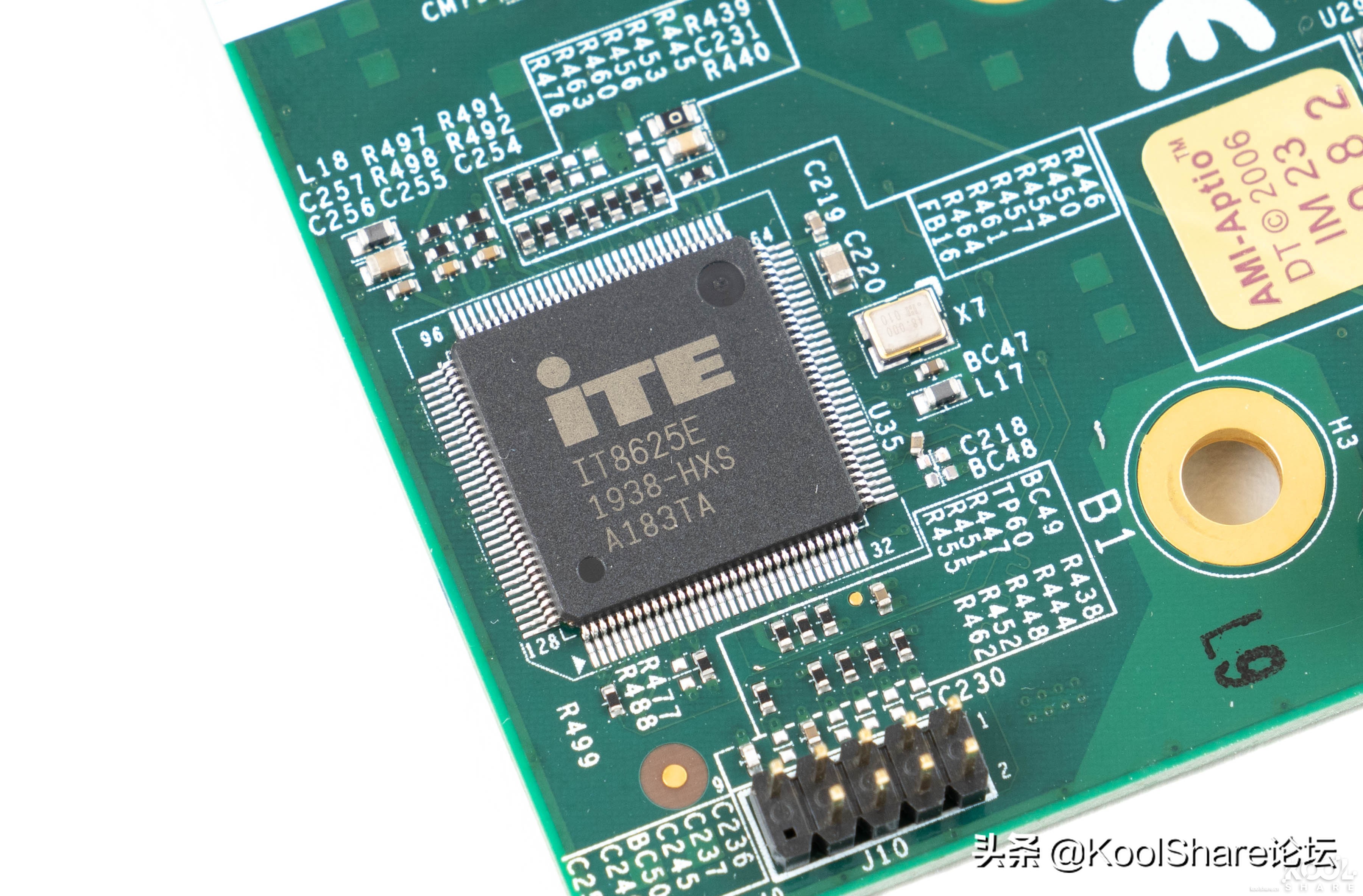 ASUSTOR爱速特旗舰NASAS7110T拆解评测