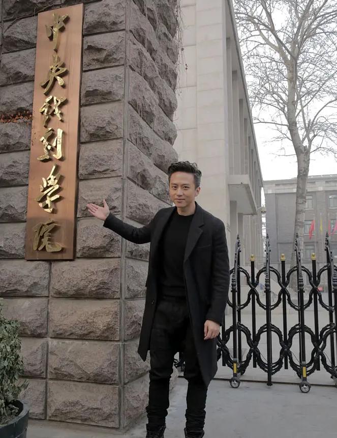 冯小刚邓超最新消息,冯小刚和邓超近况