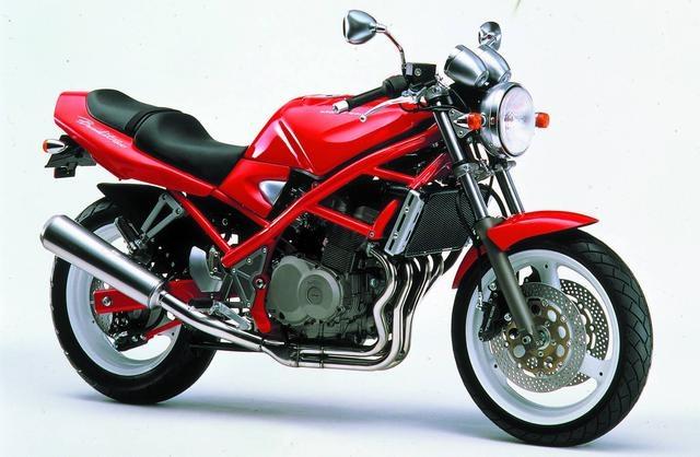 一代经典铃木四缸机车,日本上世纪摩托车