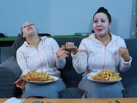 外国双胞胎在负160℃环境下进行冷冻疗法抗衰老，差点死在冷冻室