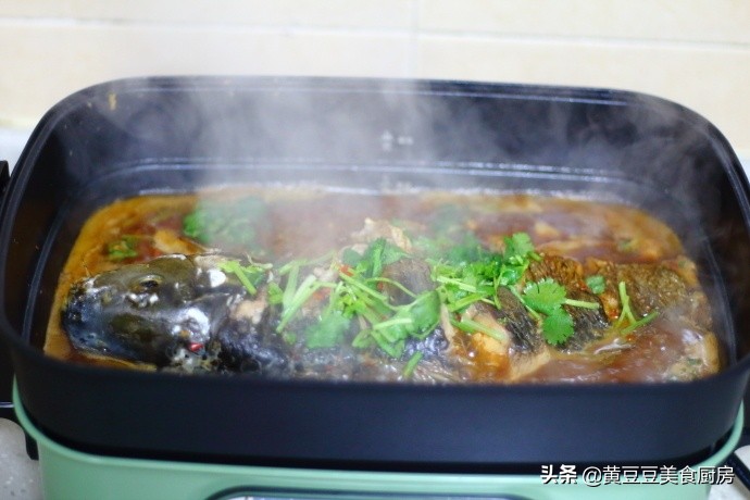 大厨教你剁椒鱼的做法,大厨剁椒鱼头家常做法