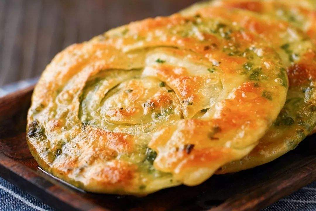 厨房有油的水怎么处理,厨房里的油怎么清除