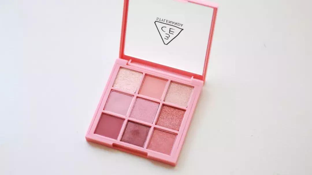 get这几款神仙眼影直男都为你心动,推荐超级好看的几款眼影给大家