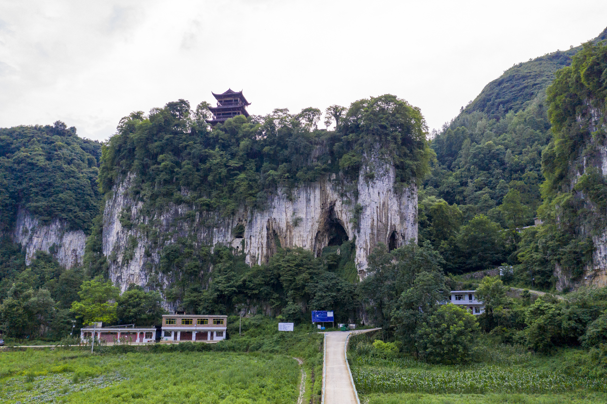 清明假期出游新热点贵州,清明贵州旅游自由行攻略