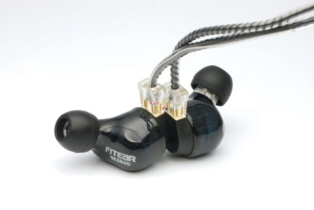 华丽的泛音和剧毒的女声,详谈我最喜欢的两只耳塞