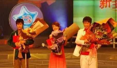 吴昕直播卖t恤400一件原视频,吴昕卖货卖400一件t恤原版视频