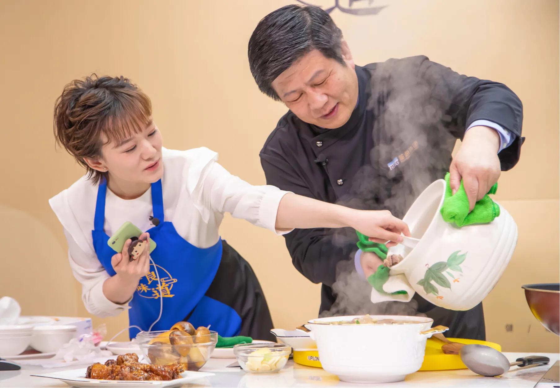 ＃周五8点春良味·道＃“良粉”分餐后表白：我这辈子喝过的最好喝的鸡汤！