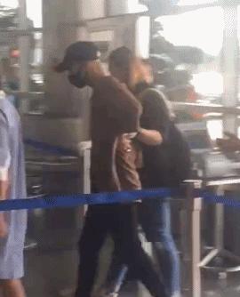 杨幂遭工作室曝光素颜照,杨幂被拍在横店