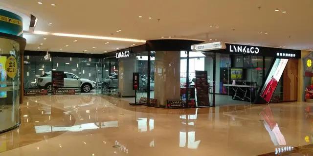 中国足球和中国赛车,中国足球和卡塔尔足球