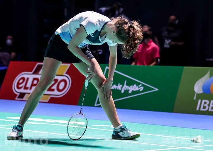 运动员膝关节积液怎么处理,运动员膝盖积液治疗