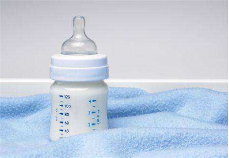 泡奶粉误区,泡奶粉该怎样泡才是正确的