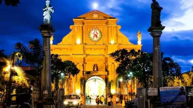 12月成都出发白菜价机票大全,4月机票低至99元