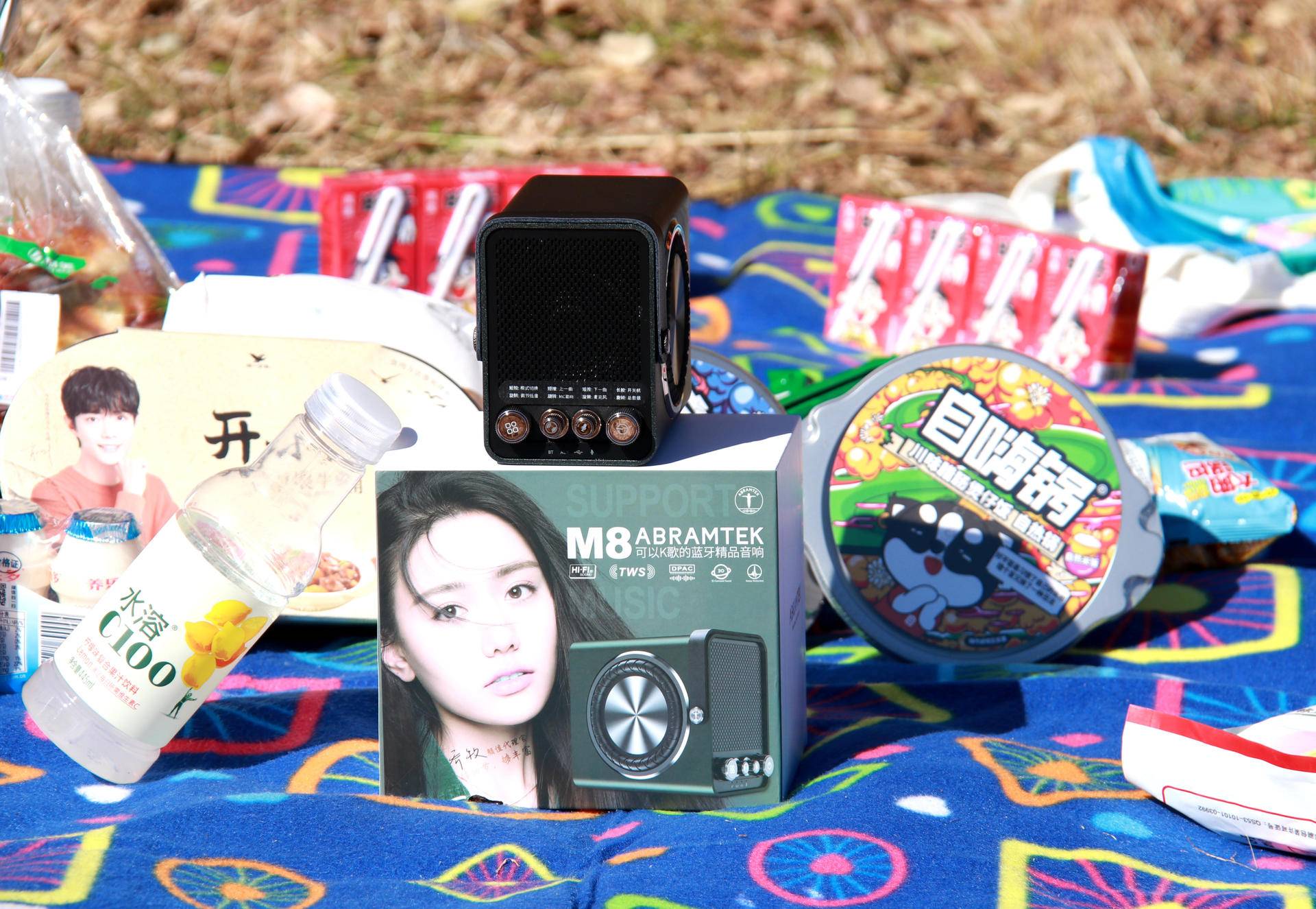 高颜值+好音色+K歌欢唱，金刚6便携蓝牙音箱随身携带的ktv