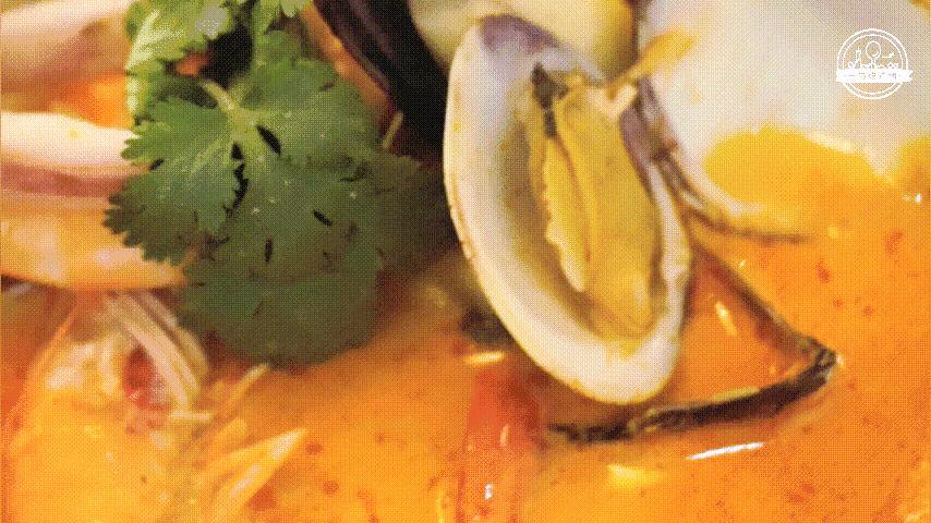 神经病啊!在泰国卖100的绿奶茶这只卖18?真相竟是老板有租收..