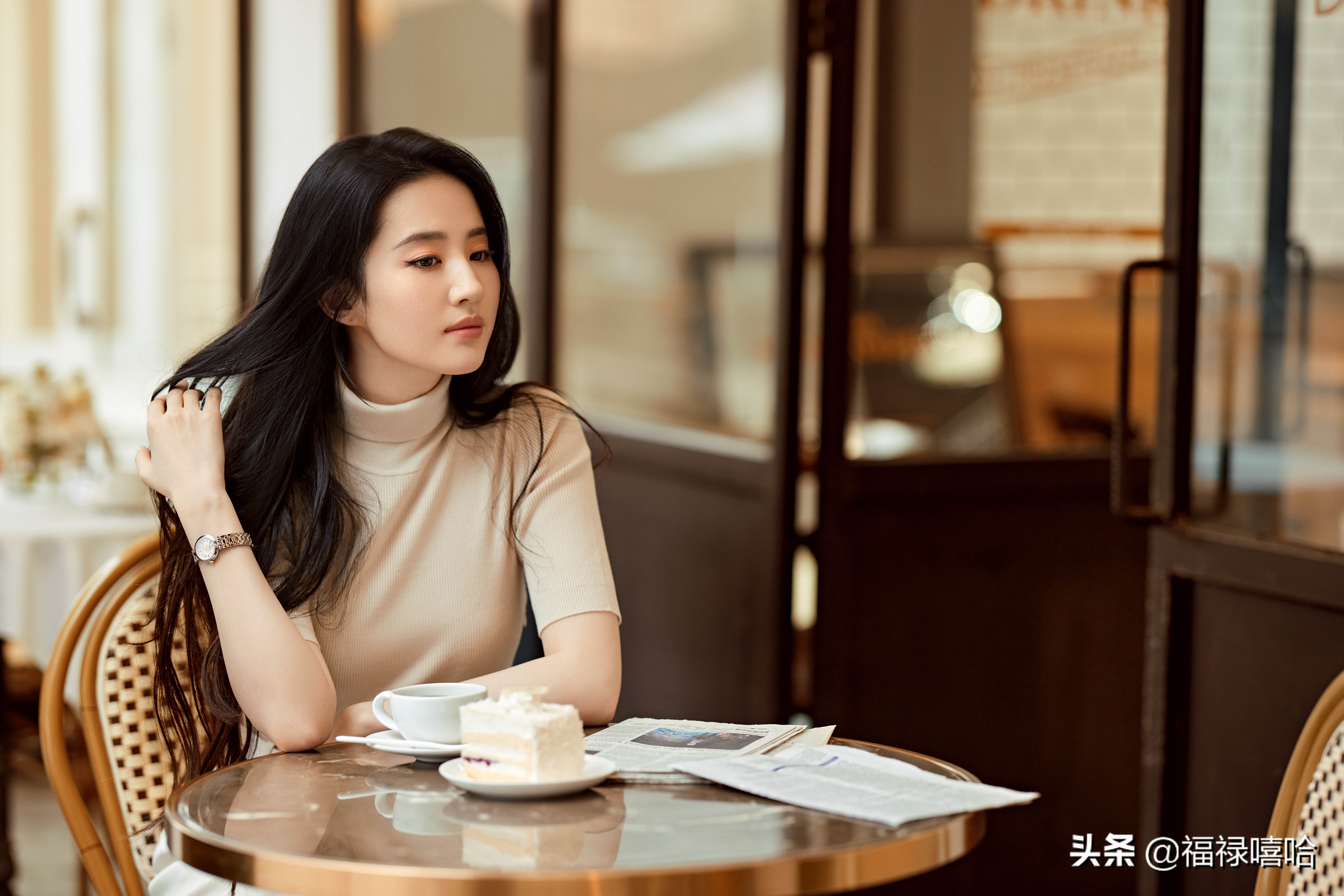 刘亦菲红宝石机械表,刘亦菲同款手表怎么调时间