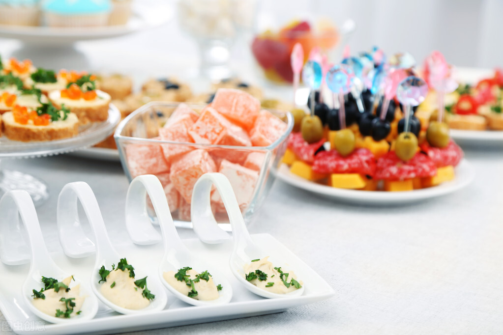 进口零食加盟店怎么进货,开零食店进口零食渠道