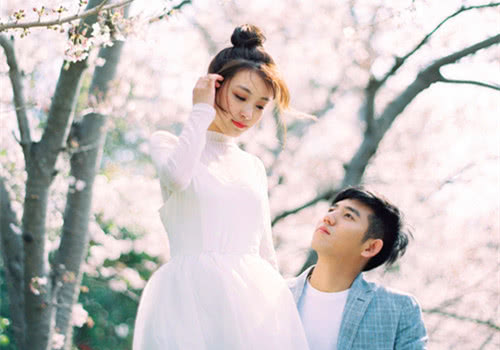 面对不喜欢的人总是在找理由,在面对喜欢的人时会束手无策