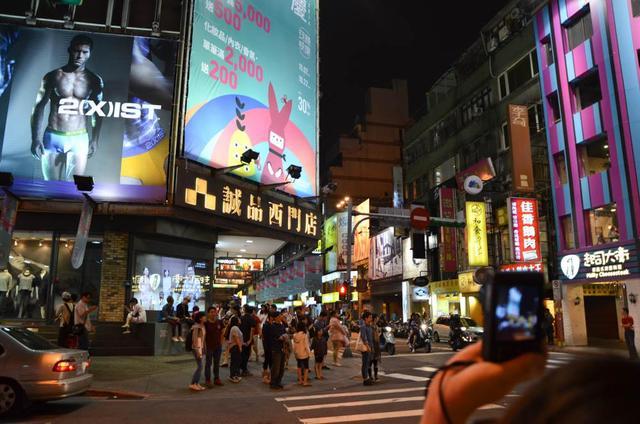 台湾首家24小时书店月底熄灯,台湾诚品书店旅游攻略