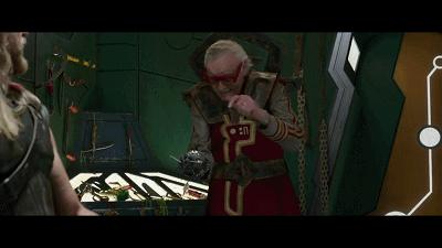 斯坦李老爷子在漫威里客串镜头,送别斯坦李漫威之父的客串合集