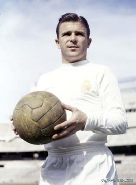 你认为谁是最伟大的球员,谁是你认为的最伟大的前锋