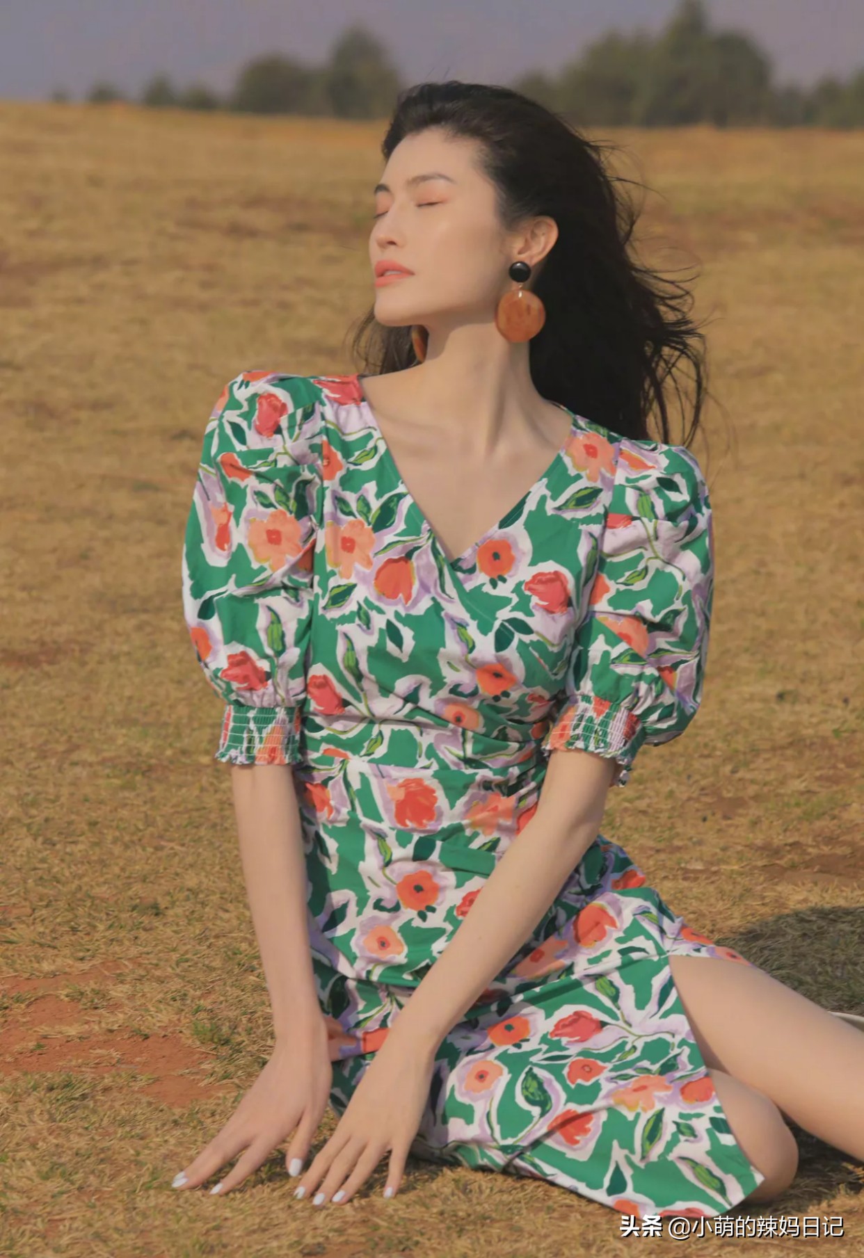 穿连衣裙可以配什么鞋,穿连衣裙上面搭配什么鞋子