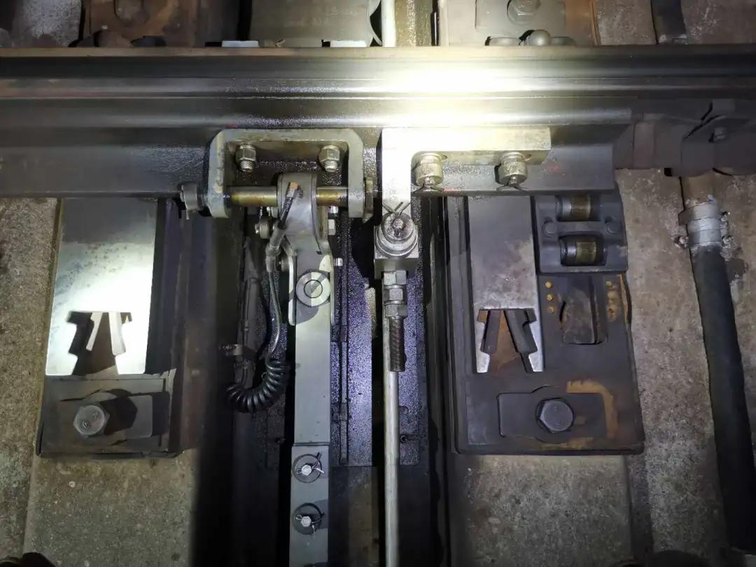 震惊！竟然可以用干冰给“道岔”搓澡！