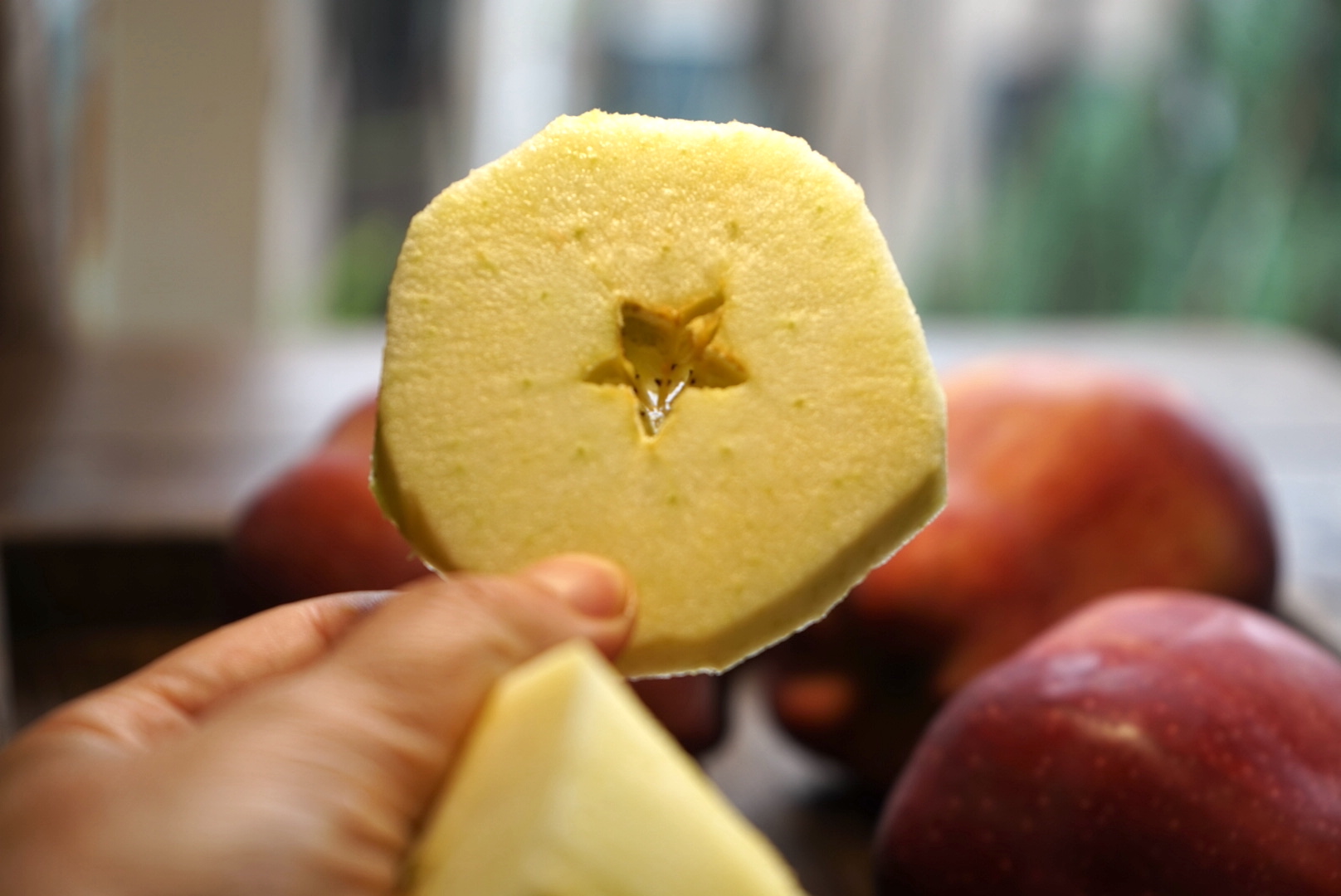 怎么分辨花牛苹果和蛇果,怎么区分花牛苹果与蛇果