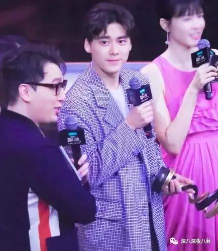 吴昕伤感谈感情挫折,吴昕谈感情问题