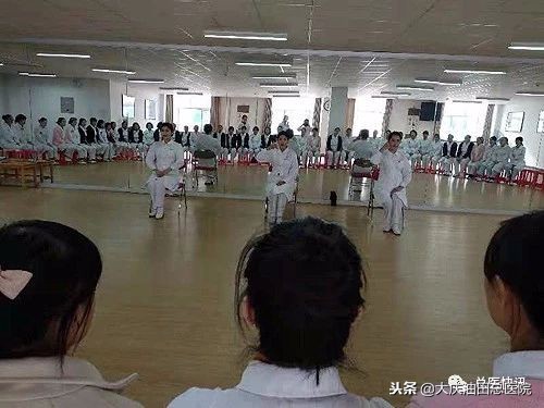 护理礼仪原则及规范,何为良好的护理礼仪