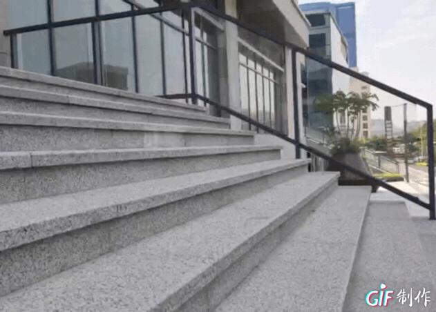 中国“椰子”，不比阿迪差！穿着比裸脚都凉快，还有“踩屎感”