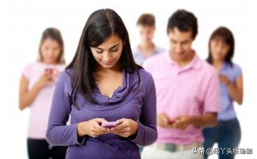 别让颈纹暴露你的年龄颈霜神器,不要让脖子上的颈纹暴露年龄