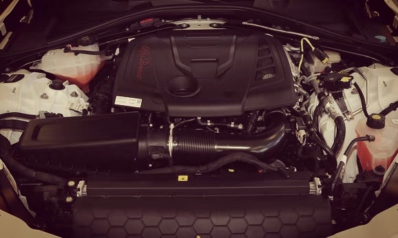 意式情怀试驾阿尔法罗密欧giulia,2017款阿尔法罗密欧giulia2.0t200hp