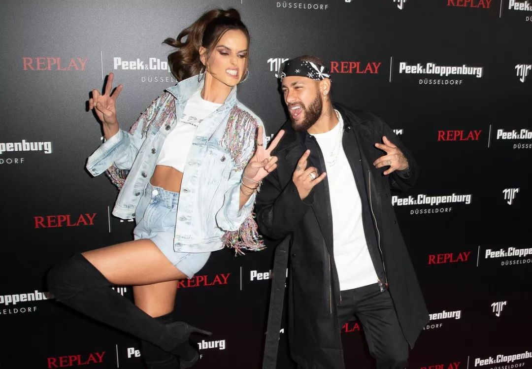 内马尔合影超模,175cm内马尔超模走红毯气场