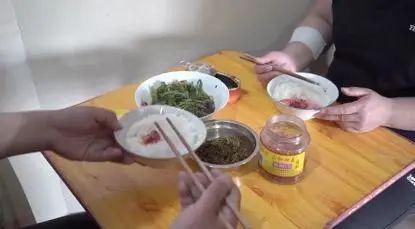 白天跑滴滴晚上做代驾还债80万,两夫妻白天跑腿晚上代驾还清100万